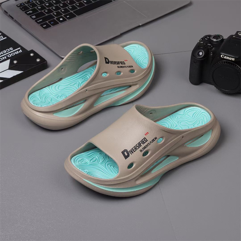 Men Two-Tone Foot Soft Fashion Non-Slip Slides-on Slipper