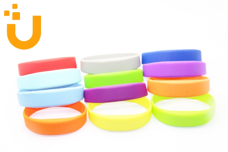  Custom Color Closed Type Silicone RFID wristband